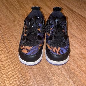 Toddler Retro Jordan sz 6c